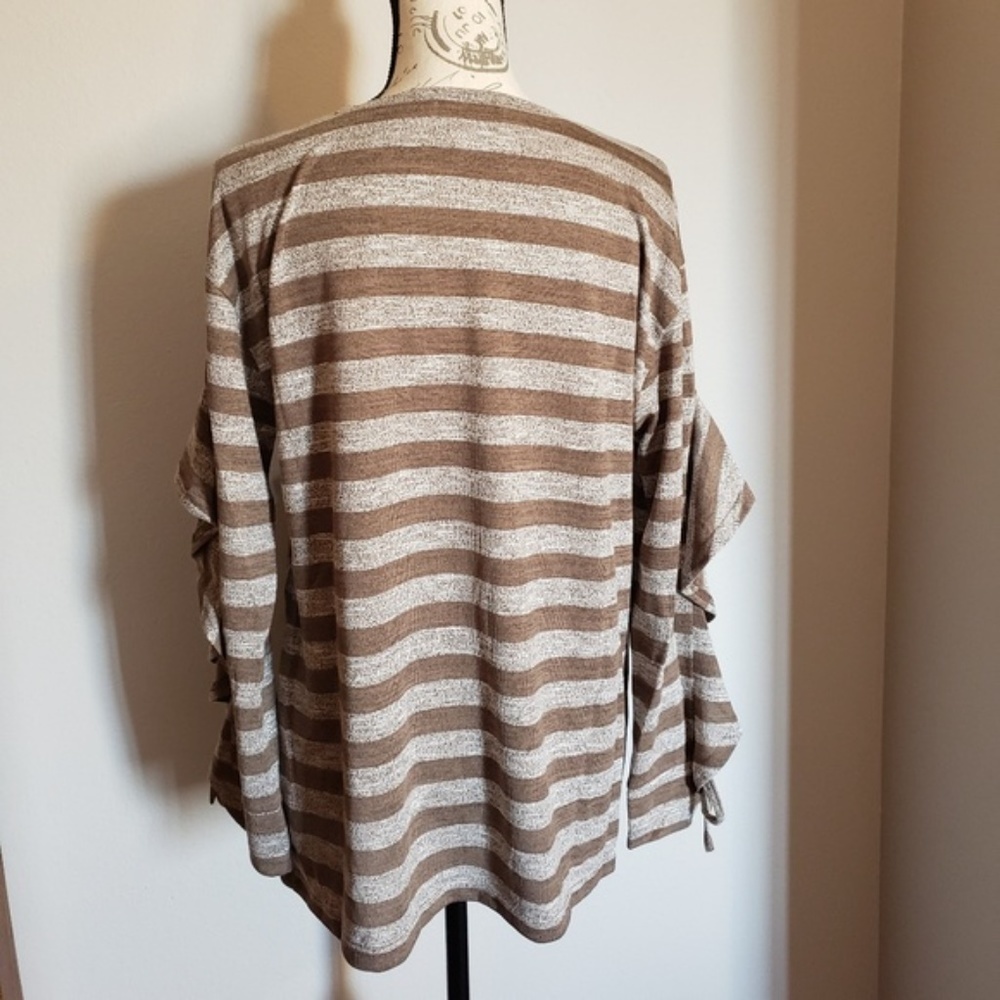 Striped Ruffle Blouse - Picture 6 of 6
